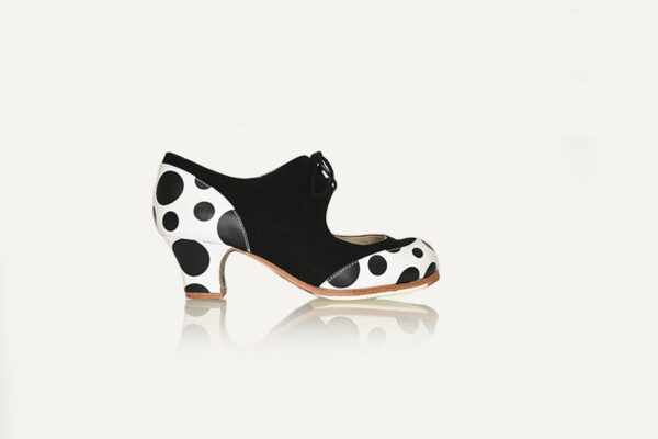 39 cordoneria lunar piel negra