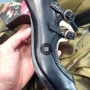 37 y medio dos correas piel y serpiente negro,bajo arty